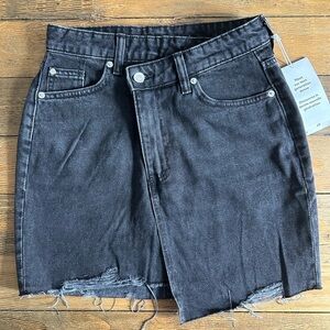 H&M Black Distressed Denim Skirt Raw Hem and crossover zipper Size XXS NWT